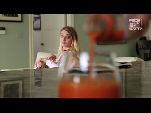 ❤️ Heißes Mädchen mit großen Titten und enger Muschi bekommt Schwanz von Verlierer, aber sehr hart ️  Sex bei de.porn-mz.ru ﹏